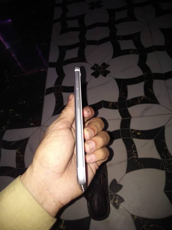 iPhone se 2020 Non PTA 5