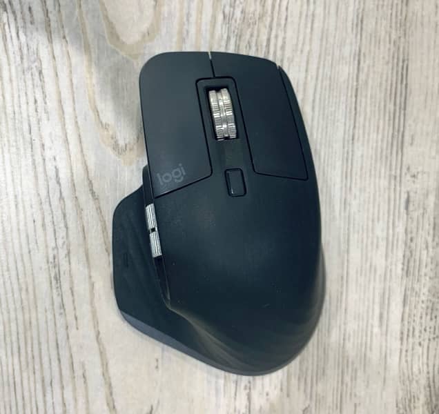 Logitech MX Master 3S Wireless Mouse 4