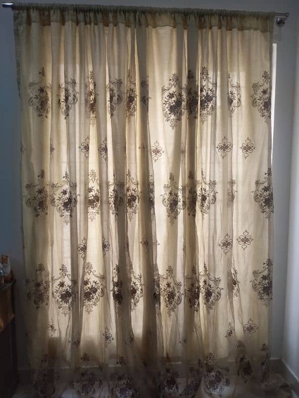 pair of curtains 0