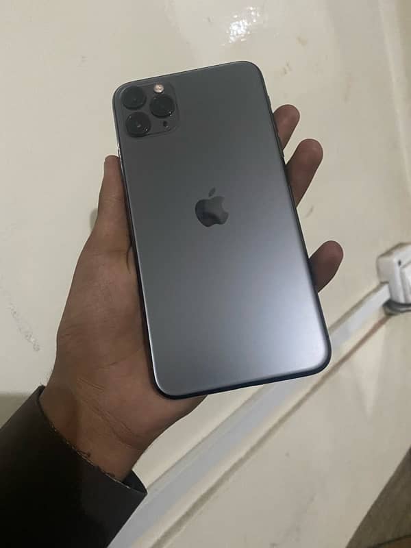 iPhone 11 Pro 64 gb jv nan active just batter 96 but Service 0