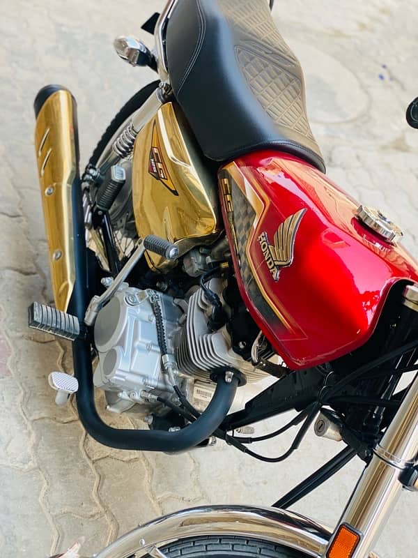 Honda CG 125 Gold Edition 1