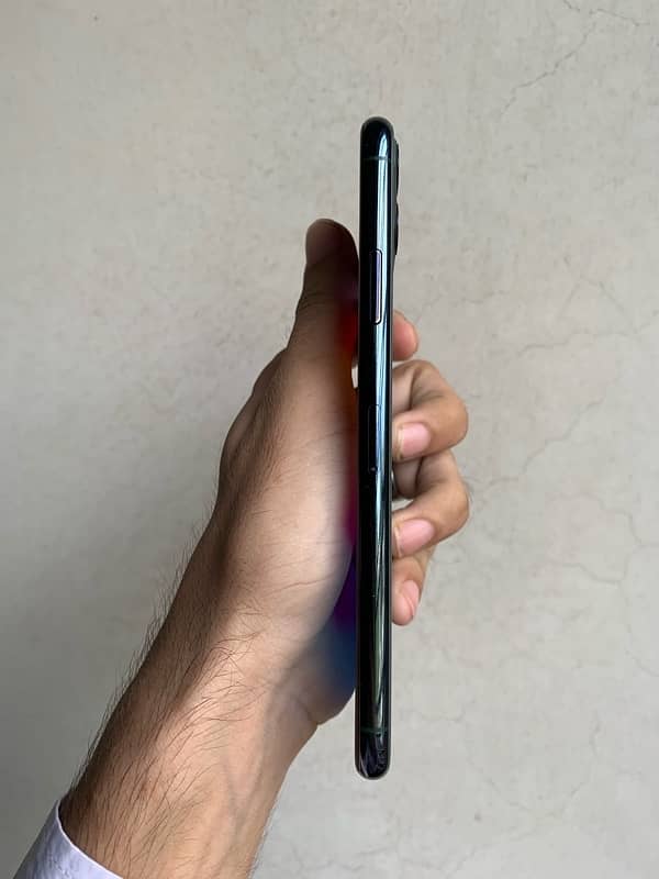 iphone 11 pro max 10/10 factory unlock 64 gb 81 health 2