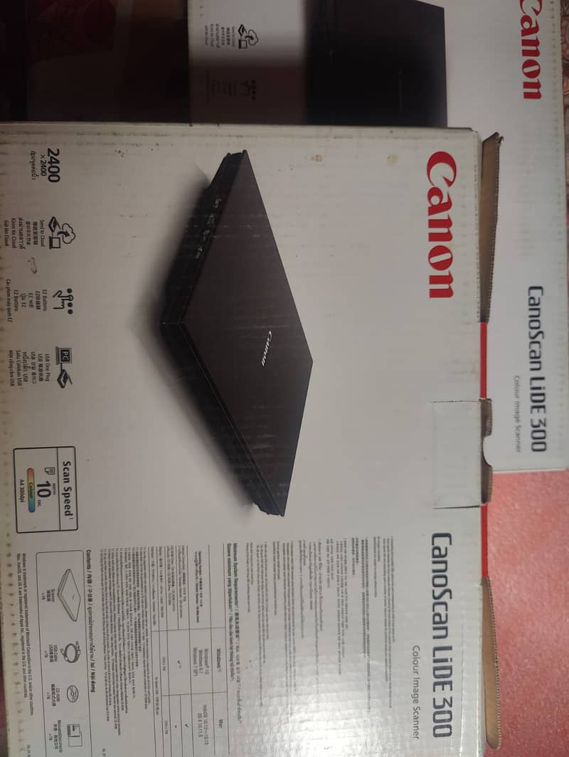 Canon CanoScan LiDE 300 Scanner 0