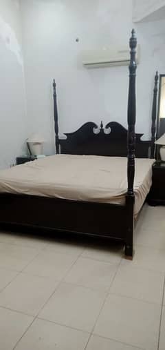 designer bed king size Four poster colonial style by in design.