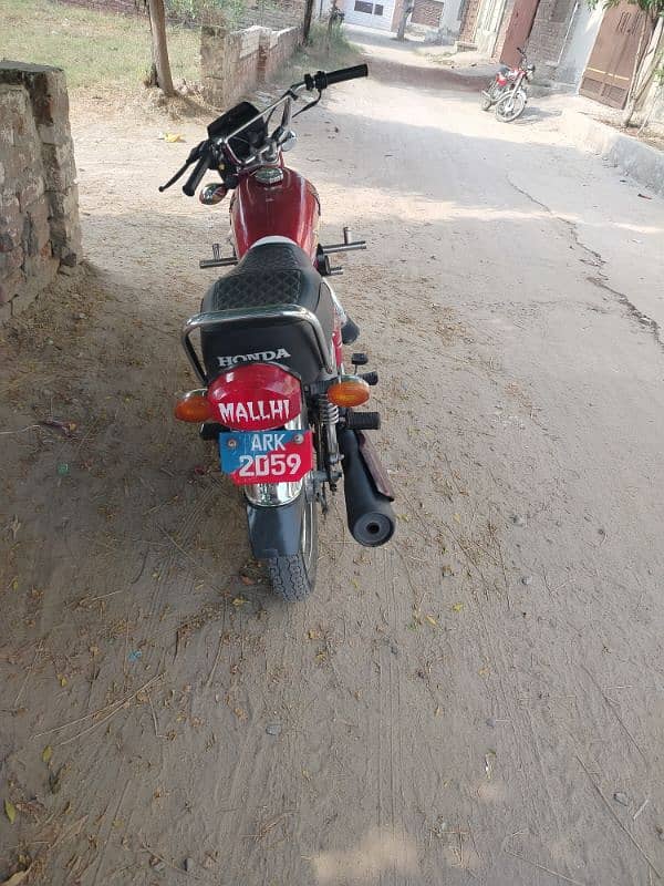 Honda CG125 in lush condition 2