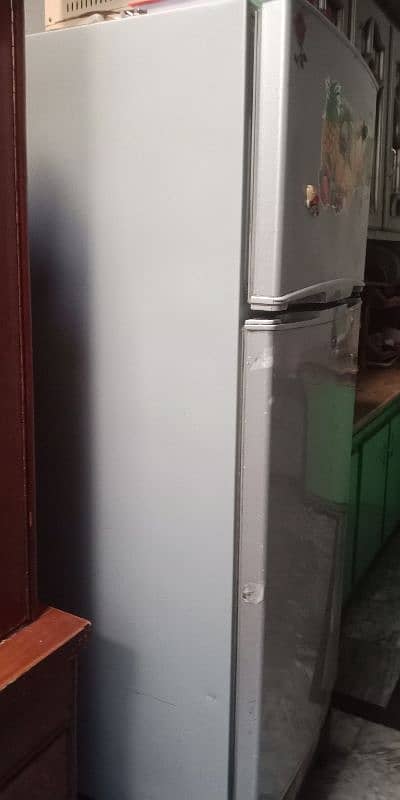 haire refrigerator midyam size all oregnal compressor and gass 1