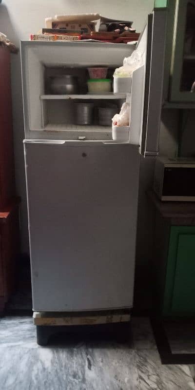 haire refrigerator midyam size all oregnal compressor and gass 4