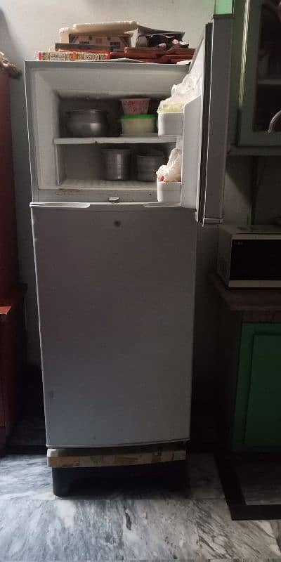 haire refrigerator midyam size all oregnal compressor and gass 5