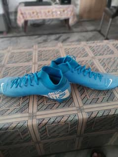 Football shoes