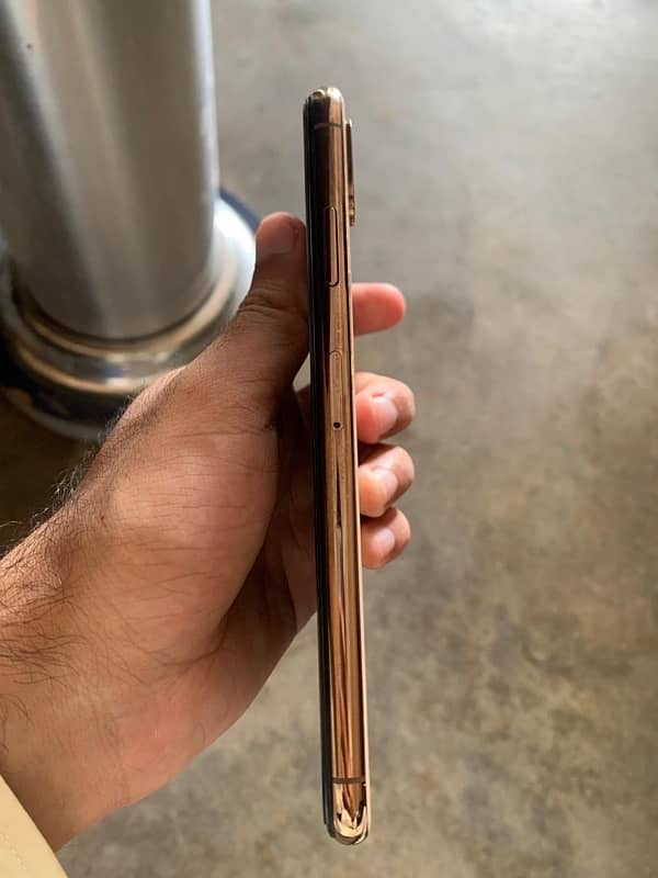 iphone xs max 1