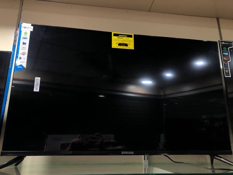 all size  of 4k android led tv available in whole sale rate 2