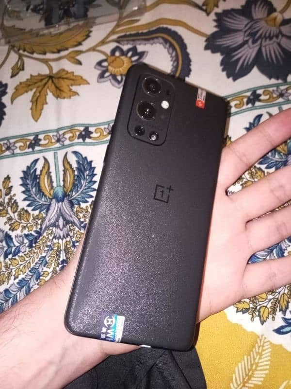 OnePlus 9 pro 14 version 12/256 0