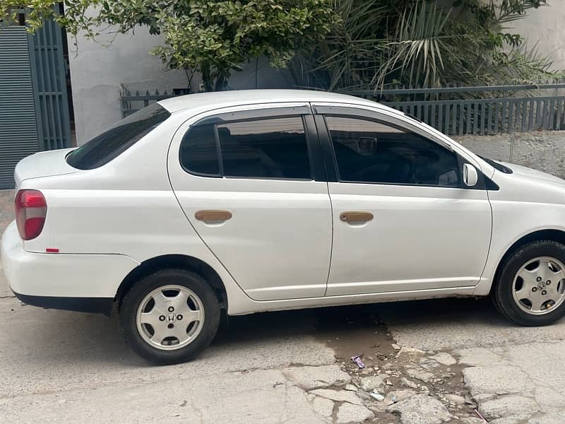 Toyota Platz 2006 1