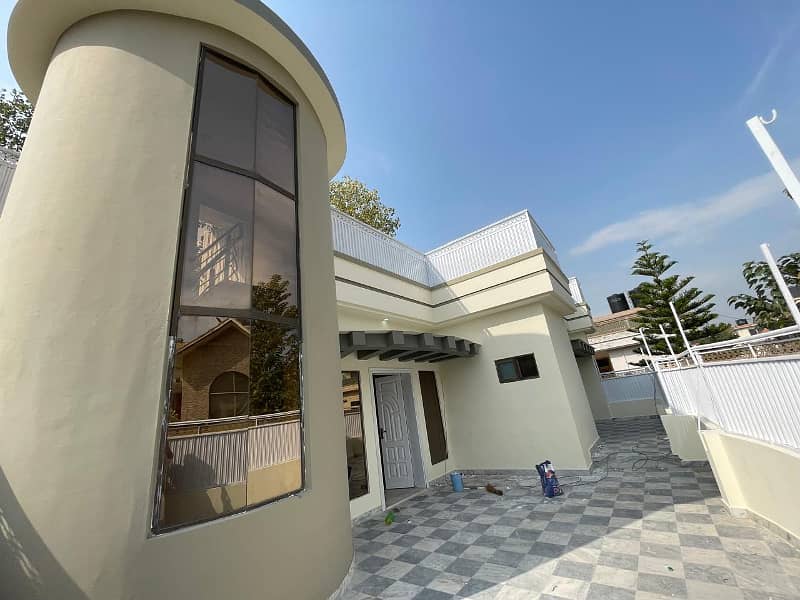 Double story house for sale 10 Marla at Habibullah Colony 8