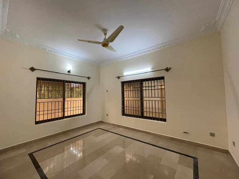 Double story house for sale 10 Marla at Habibullah Colony 19