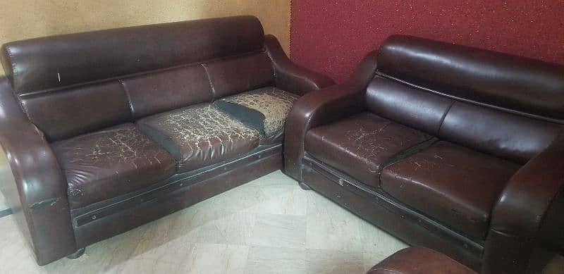 Urgent sale Sofa 0