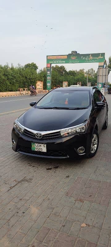 Toyota Corolla GLI 2016 ( Home use car in geniune condition ) 2