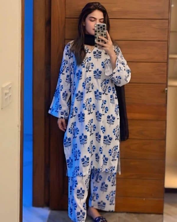 2 Pcs Women's Stitched linen Printed Suit 0