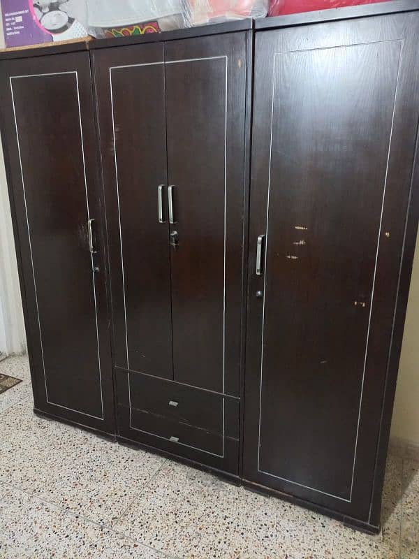 King Size Bed with Mattress, Dresser & Wardrobe 3