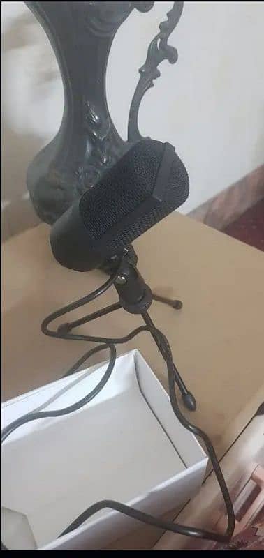 FiFine K669B  USB condenser microphone 1