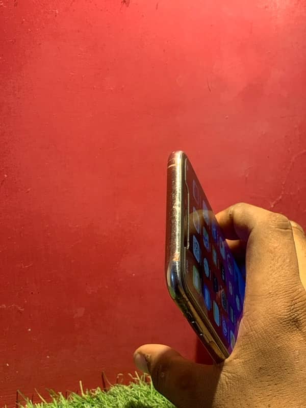 iPhone 11promaz factory unlock 256gb 2