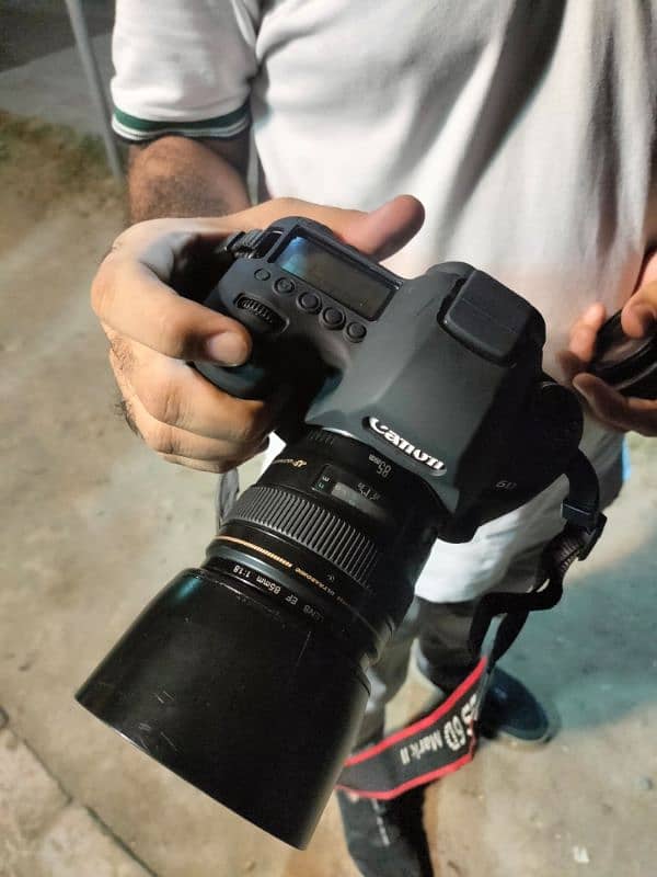 Canon 6D Mark II with 85mm 1.8 Lens for Sale | Perfect Condition 1