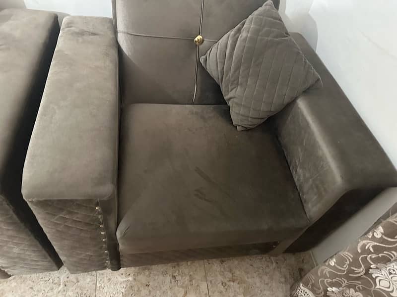 sofa set in a new condition 6