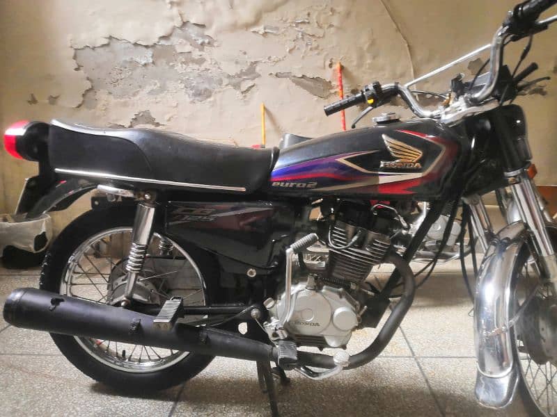 Honda Cg 125 for sale contact details 03325415478 4