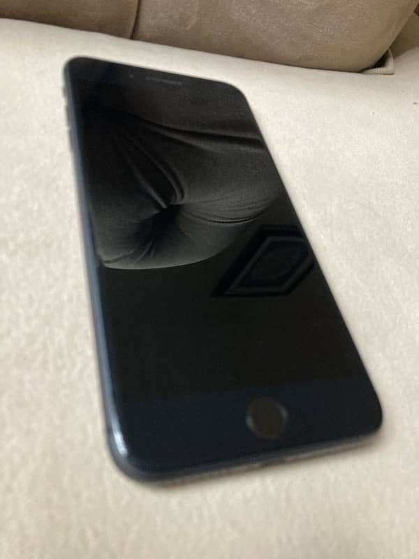 iPhone 8 Plus 128GB Non PTA Factory Unlock 1