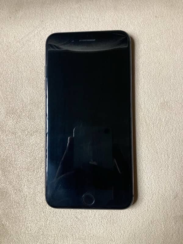 iPhone 8 Plus 128GB Non PTA Factory Unlock 6