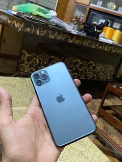 iPhone 11 pro 10/10 condition 0