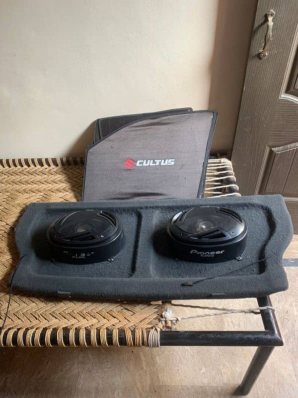 Cultus car speakers, woofers and curtains for sale 0