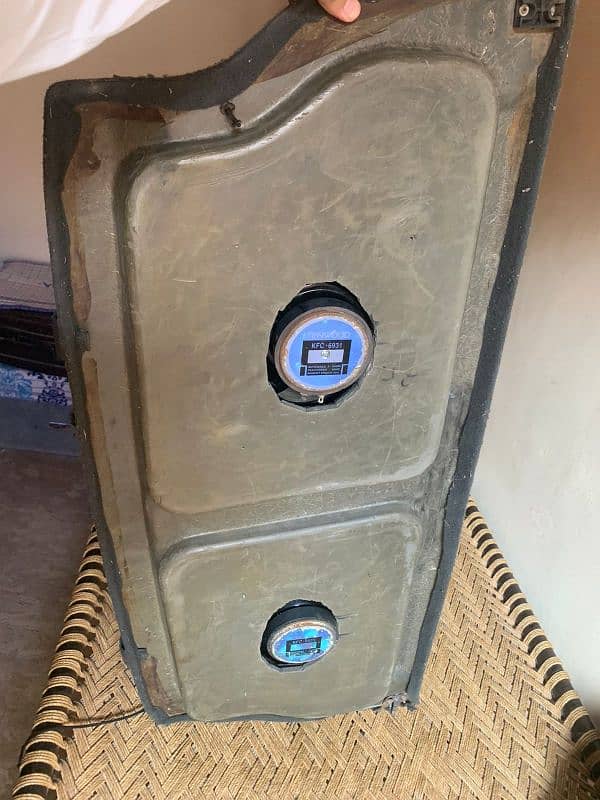 Cultus car speakers, woofers and curtains for sale 1