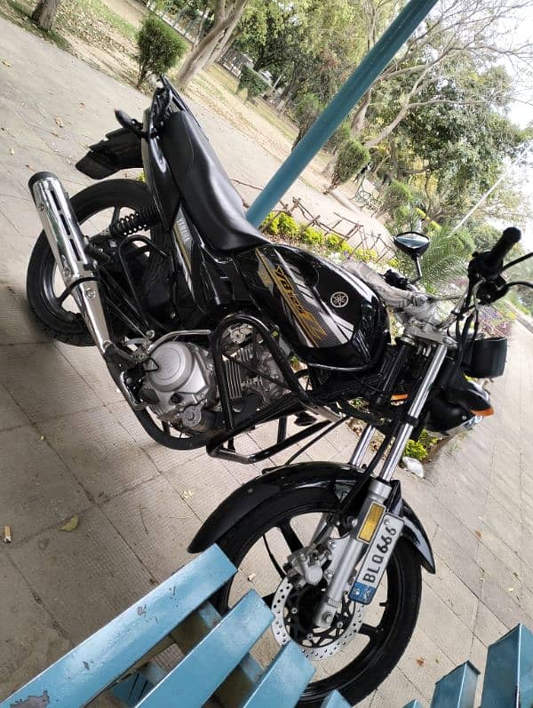 First owner like new YB125Z-DX 1