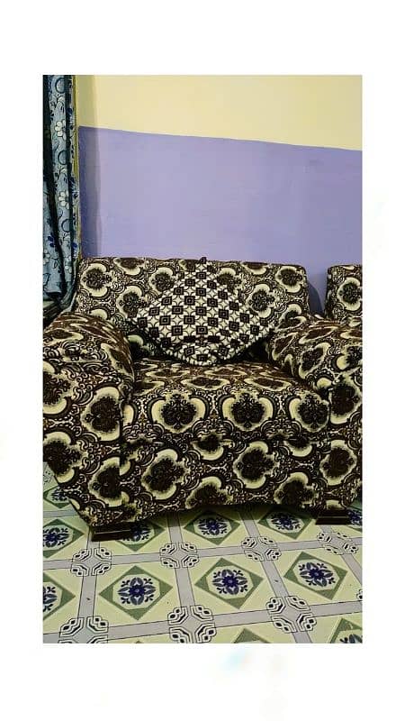 5 Seater sofa for sale 7