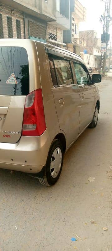 Suzuki Wagon R 2017 11