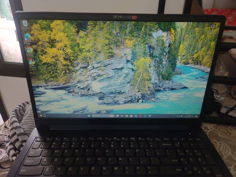 Lenovo IdeaPad 1i 2