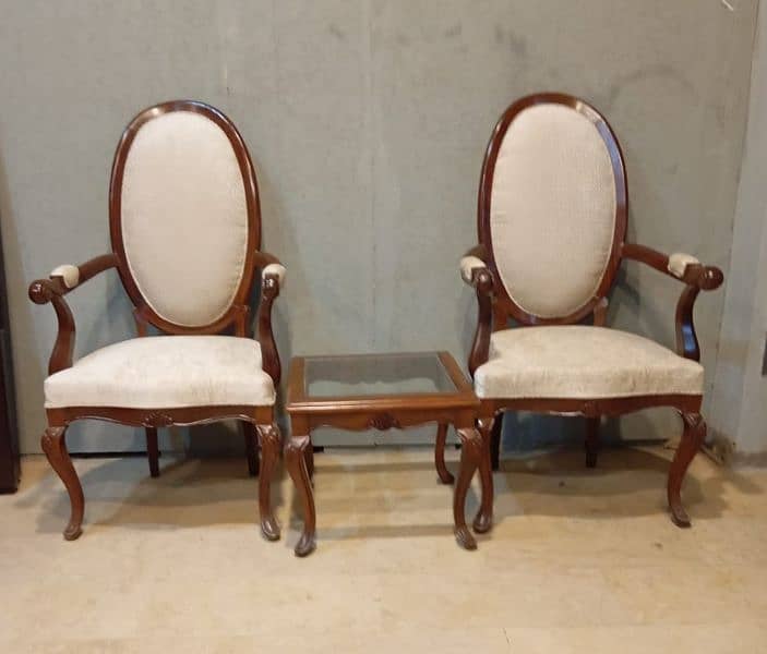 Bedroom Chairs with a table 0