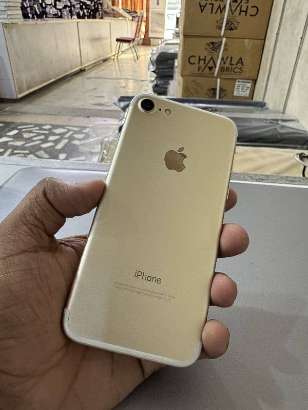 iphone 7 PTA 32 GB For Sell Home button not working 2