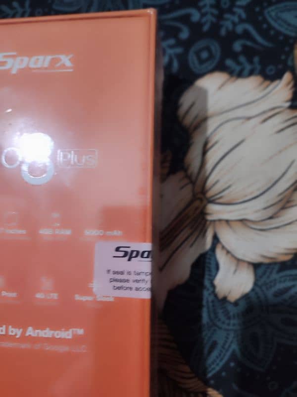 sparx neo  8plus    4+64 Champaign gold 1