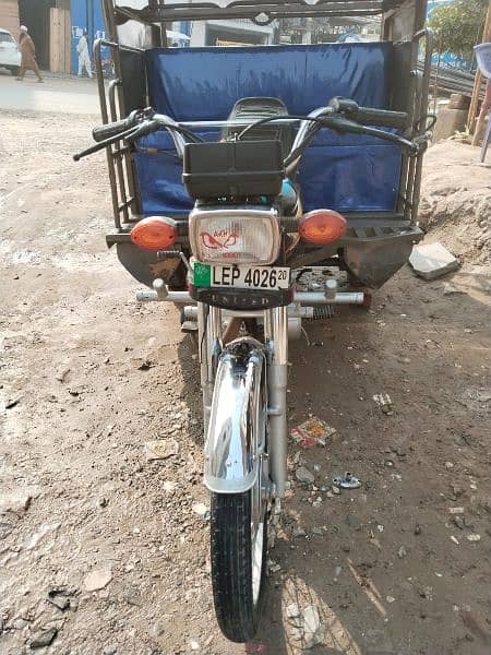 rikshaw good condition with 125cc bike of united 0