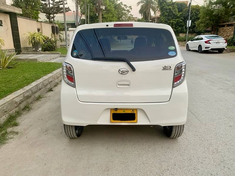 Daihatsu Mira 2015 1