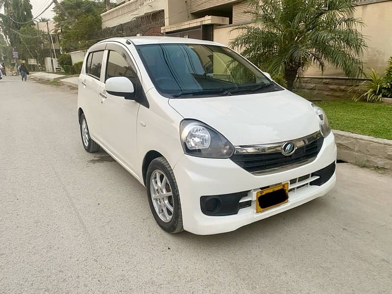 Daihatsu Mira 2015 3