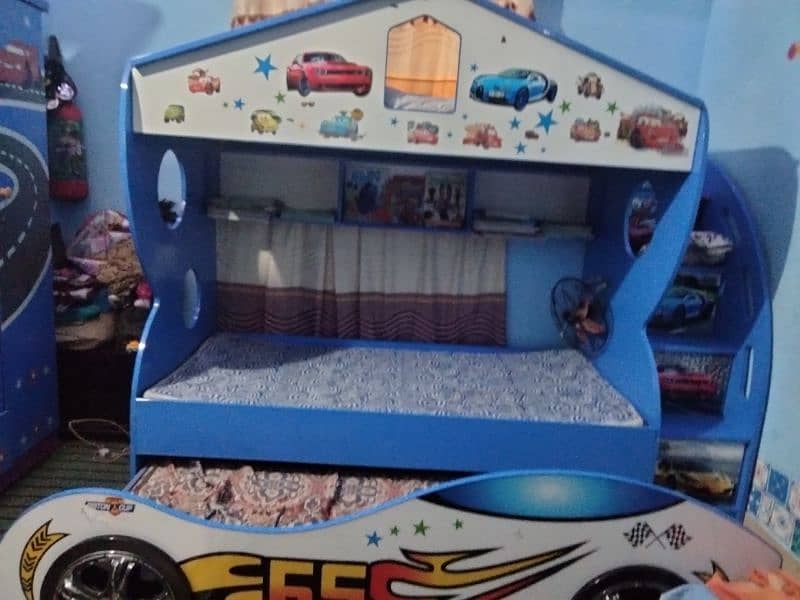 Car racing triple bunk bed 2