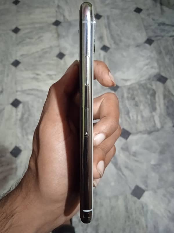 iphone x non pta approved 64gb 10.9 condition 2