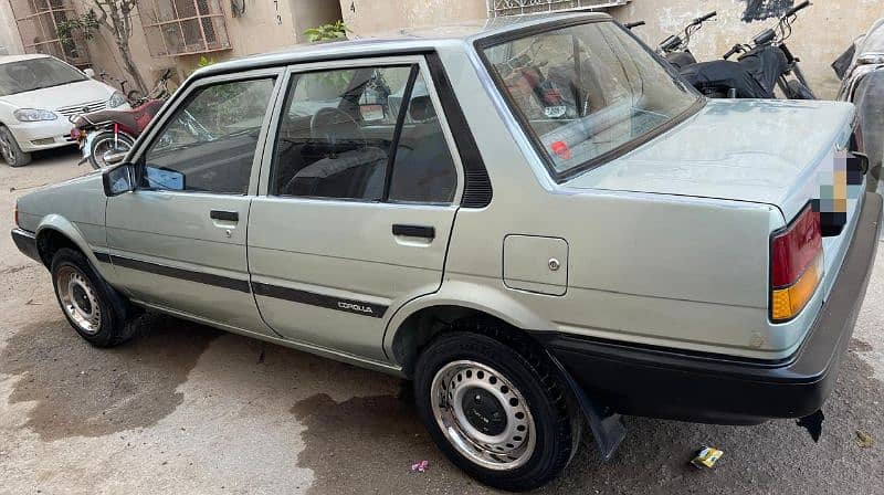 Toyota  1985 11