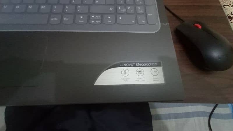 lenovo ideaPad 320 15 ISK 4