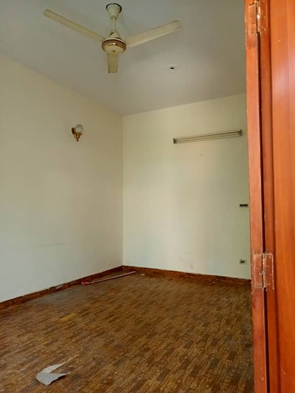 10 marla house for rent in johar town for Family and Silent office (Call center + Software house) 0