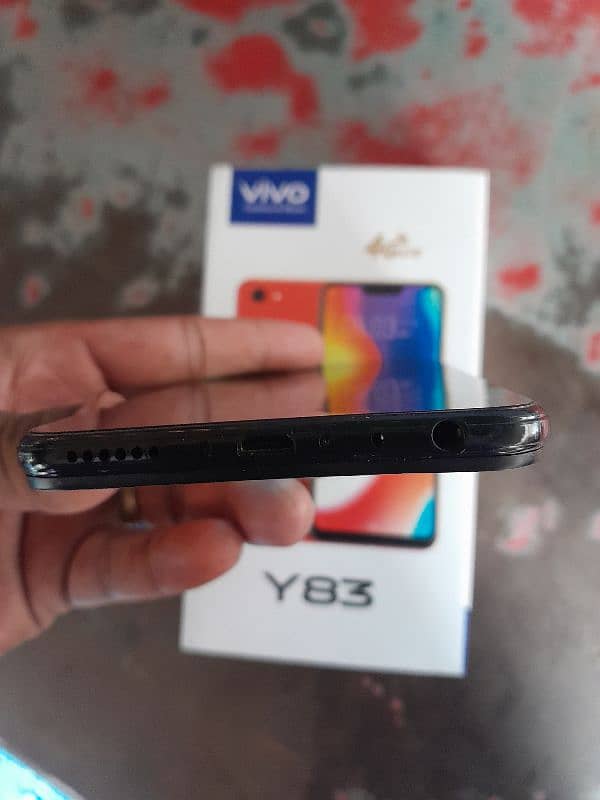 vivo Y-83 Mobile 6/128 with box and charger 6