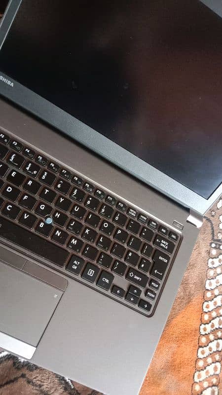 Toshiba lap top in used condition 2